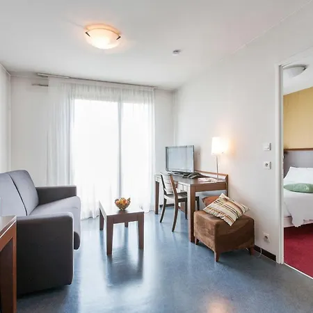 Apartahotel Appart'city Confort Vaise 3*